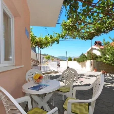 Sima Apartman