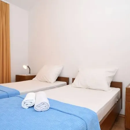 Apartman Sima *