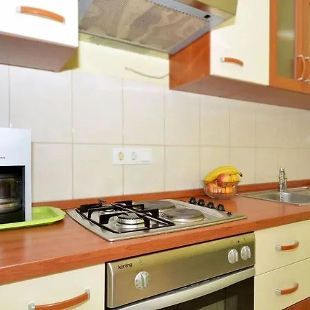 Sima Apartment
