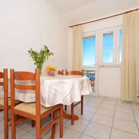 Sima Apartment *