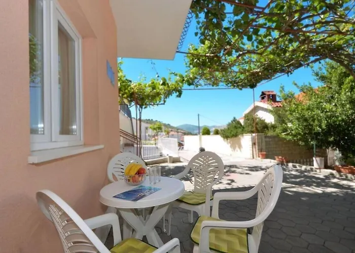 Sima Apartman